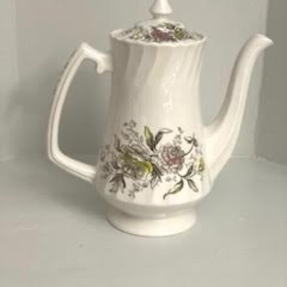 English Set of Teapot, Cup and Saucers and Sugar Bowl Crafted by Wood and Sons - Picture 12 of 14